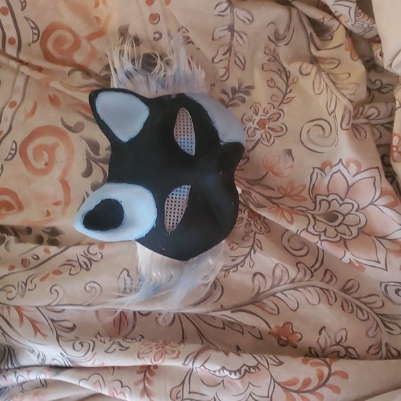 Tail and mask ❤️ - Picture 2 of 3